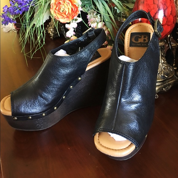 Gianni Bini Shoes - Gianni Bini